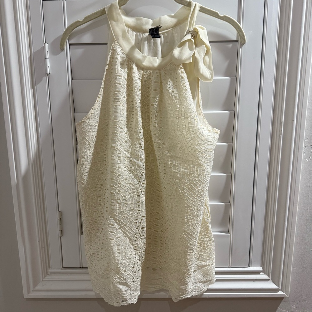 ♻️LAST DAY 4/17♻️ Ban.Jara Cream Lace Sleeveless Top